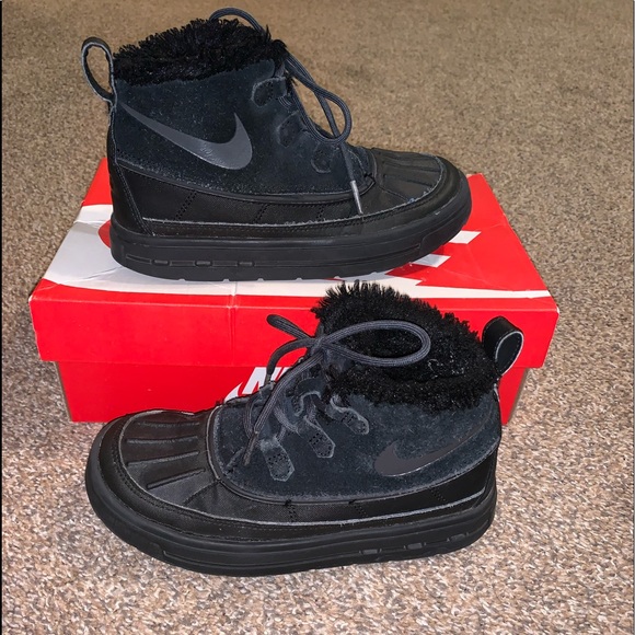 Nike ACG Boots - Picture 2 of 5